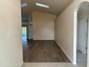 1080 Pine Creek Cir NE in Palm Bay, FL - Foto de edificio - Building Photo