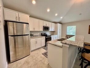 713 SE East Ave in Stuart, FL - Building Photo - Building Photo