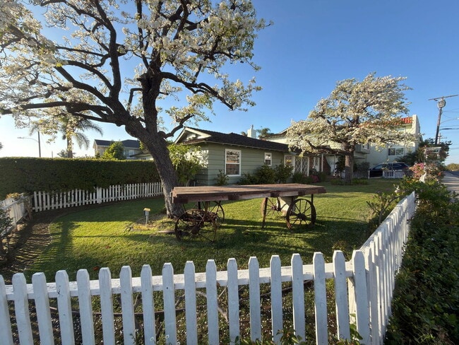 2603 Phelan Ln in Redondo Beach, CA - Building Photo - Building Photo