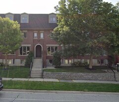 245 Chancellors Way in Guelph, ON - Building Photo