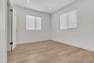 1846 S Curson Ave in Los Angeles, CA - Building Photo - Building Photo
