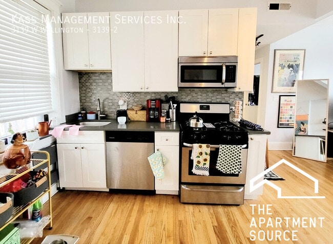 3139 W Wellington Ave