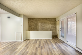 River View Apartments in Akron, OH - Building Photo - Interior Photo