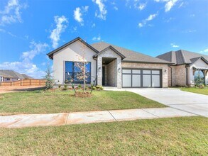 13312 Sandoval St in Oklahoma City, OK - Building Photo - Building Photo