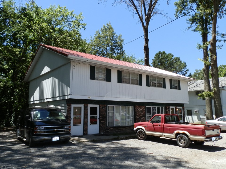 Church Street Apartments in Benton, IL - Foto de edificio