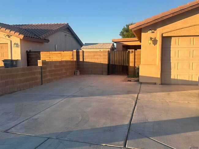 11144 E 26th Pl in Yuma, AZ - Building Photo - Building Photo