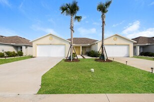 18286 Gibraltar Ln in Lehigh Acres, FL - Building Photo