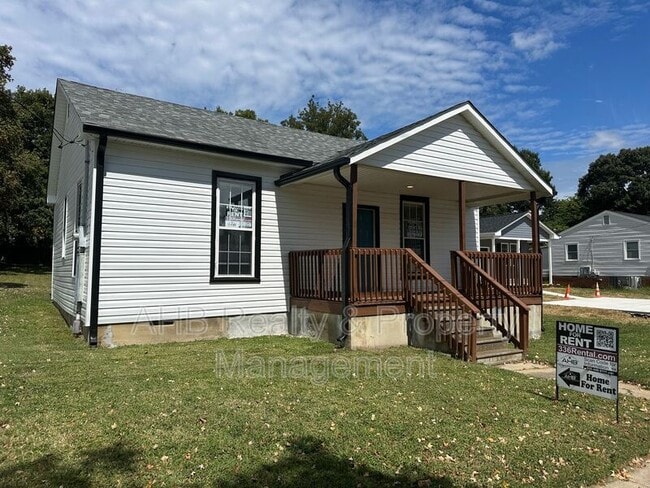 property at 313 W Market St