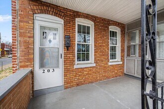 203 N DuPont St in Wilmington, DE - Foto de edificio - Building Photo