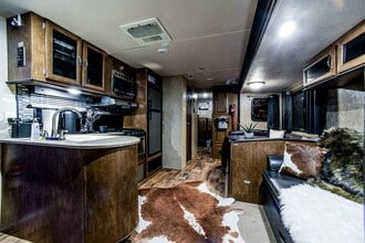 82 Hedgeiron Dr in Leitchfield, KY - Foto de edificio - Building Photo