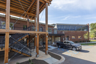 The Elements West in Greenville, SC - Foto de edificio - Building Photo