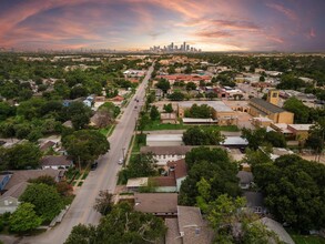 7305 Capitol St in Houston, TX - Building Photo - Building Photo