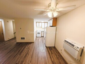 409 SE 143rd Ave in Portland, OR - Building Photo - Building Photo