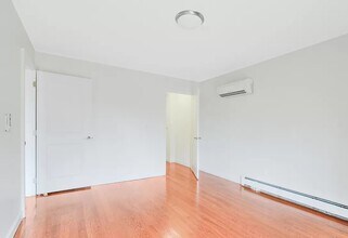 25-47-47 23rd St in Queens, NY - Building Photo - Building Photo