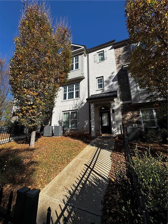 20 Wren Dr in Roswell, GA - Building Photo - Building Photo