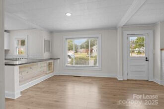 765 N Church St in Mooresville, NC - Building Photo - Building Photo