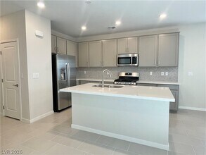 2878 Roaming Palmer Rd in North Las Vegas, NV - Building Photo - Building Photo