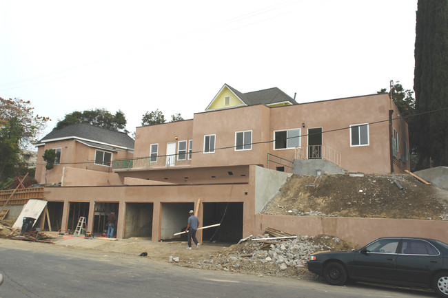 201 Rosemont Ave in Los Angeles, CA - Building Photo - Building Photo