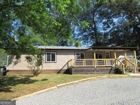 1379 Sam Craven Rd in Cleveland, GA - Building Photo