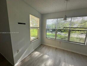 13060 Vista Isles Dr in Sunrise, FL - Building Photo - Building Photo