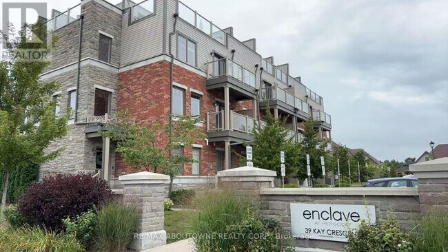 property at 39 Kay Cres