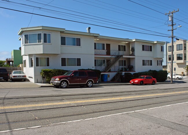 3355 44th Ave in San Francisco, CA - Foto de edificio - Building Photo