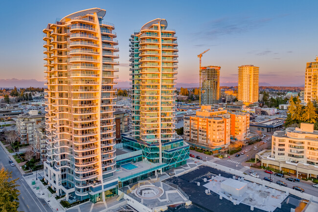 Foster Martin in White Rock, BC - Building Photo - Building Photo