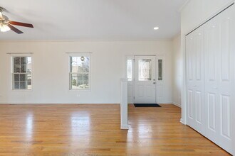 1569 Colleen Ln in Aurora, IL - Building Photo - Building Photo