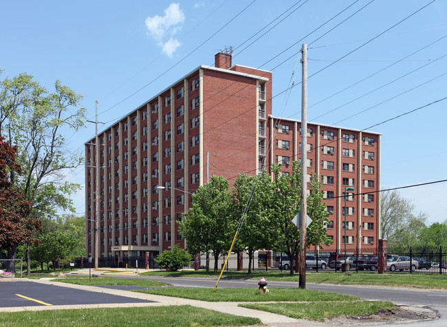 Riverview Apartments in Warren, OH - Building Photo - Building Photo