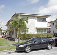 111 Antiquera Ave in Miami, FL - Building Photo - Building Photo