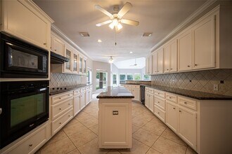 4423 Lakeshore Forest Dr in Missouri City, TX - Building Photo - Building Photo