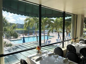 9410 Live Oak Pl in Davie, FL - Building Photo