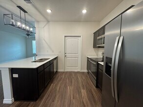 5205 Rose Gdn Lp in Killeen, TX - Foto de edificio - Building Photo