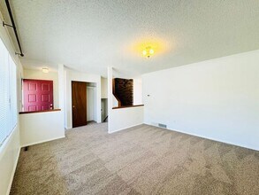21 Rochester Dr in Windsor, CO - Building Photo - Building Photo