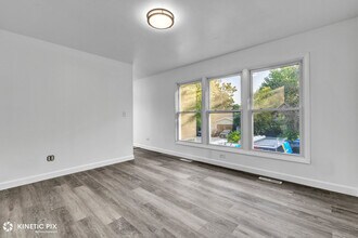 18888 Oak Ave in Mundelein, IL - Building Photo - Building Photo