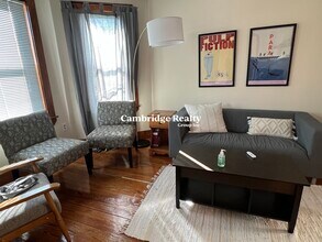 53 Porter Rd, Unit T in Cambridge, MA - Building Photo - Building Photo