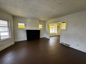 12633 Edmonton Ave in Cleveland, OH - Building Photo - Building Photo