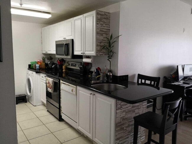 property at 2100 Greenview Shores Blvd