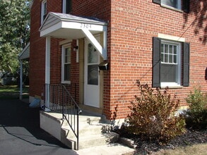 2304 Lakewood Ave, Unit 2304 in Lima, OH - Foto de edificio - Building Photo