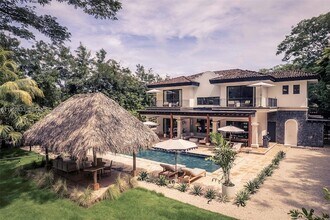 90 I-90 in Des Moines, IA - Foto de edificio - Building Photo