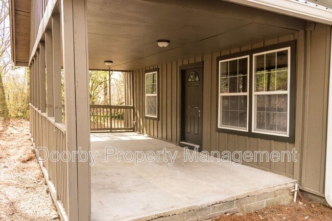 512 Deck Dr in Rocky Face, GA - Foto de edificio - Building Photo