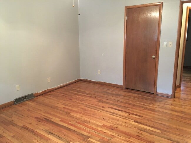property at 839 S Link Ave