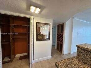 8301 SW 142nd Ave, Unit C201 in Miami, FL - Foto de edificio - Building Photo