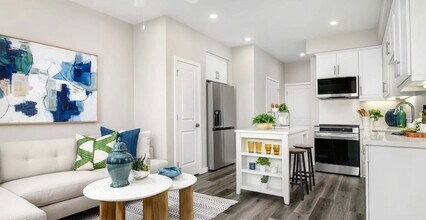 10419 Viva Ct in Elk Grove, CA - Building Photo - Building Photo