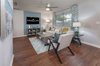 Nova 1400 in Daytona Beach, FL - Foto de edificio - Building Photo