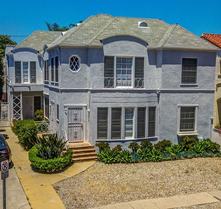 1147 S Sherbourne Dr in Los Angeles, CA - Building Photo