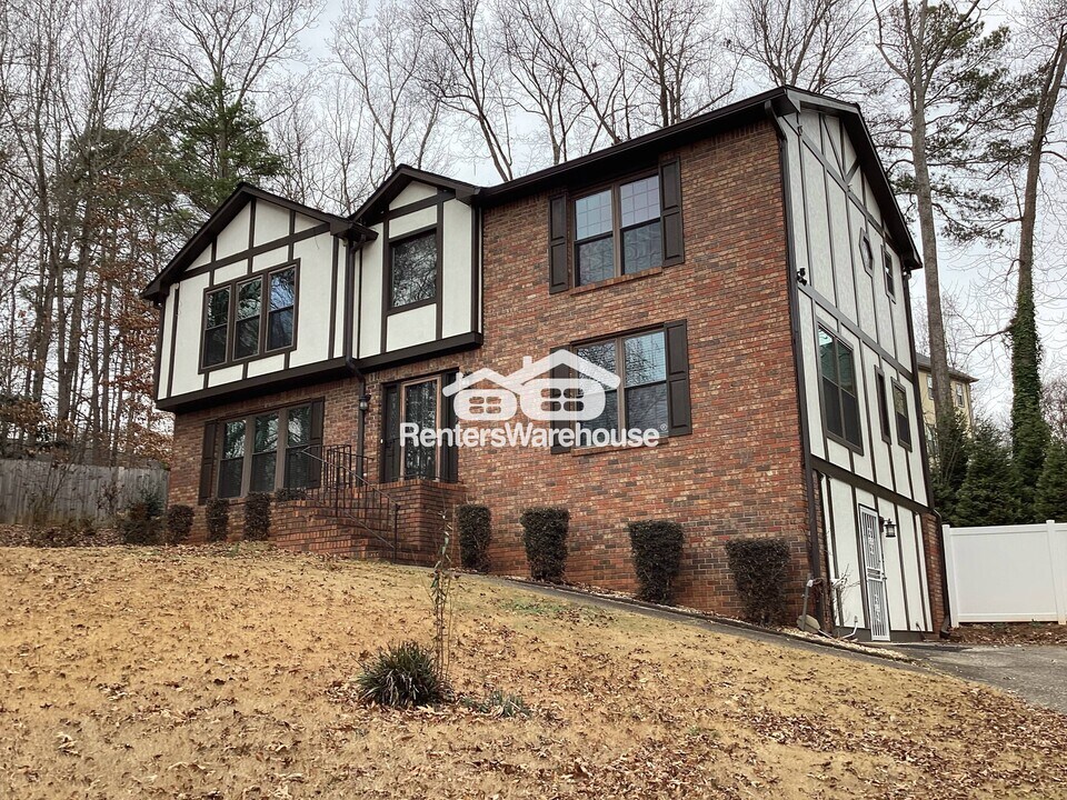4059 Charleston Ct SE in Smyrna, GA - Building Photo