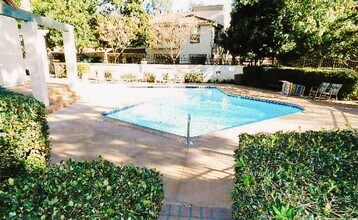 8167 Vineyard Ave in Rancho Cucamonga, CA - Building Photo - Building Photo