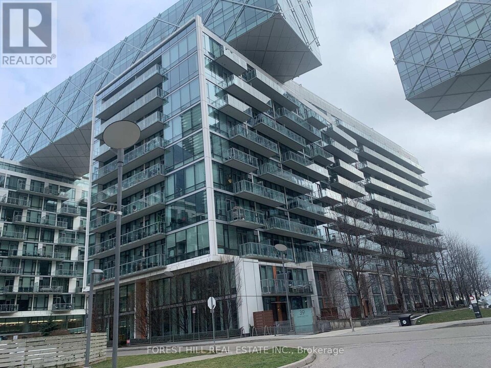 39-539 Queens Quay E in Toronto, ON - Building Photo