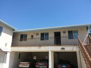 6828 Ben Ave in North Hollywood, CA - Foto de edificio - Building Photo